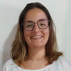 Fotografia da formanda Diana Ponte, formanda do Curso de Auxiliar de Ação Educativa