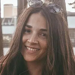 Fotografia da formanda Diana Santos, formanda do Curso de Auxiliar de Ação Educativa