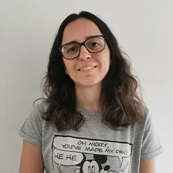 Fotografia da formanda Alexandra Miguel, formanda do Curso de Auxiliar de Ação Educativa