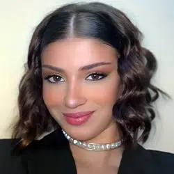 Fotografia da formanda Gabriela Igreja, formanda do Curso de Auxiliar de Ação Educativa