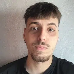 Fotografia do formando Henrique Furtado, formando do Curso de Auxiliar de Clínica Veterinária