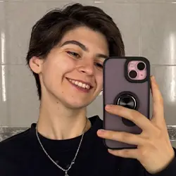 Fotografia da formanda Carolina Resende, formanda do Curso de Auxiliar de Reabilitação e Fisioterapia