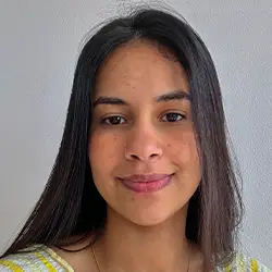 Fotografia da formanda Samantha Castro, formanda do Curso de Auxiliar de Ação Educativa