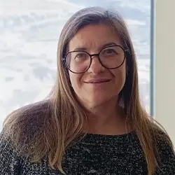 Fotografia da formanda Amélia Soares, formanda do Curso de Auxiliar de Ação Educativa